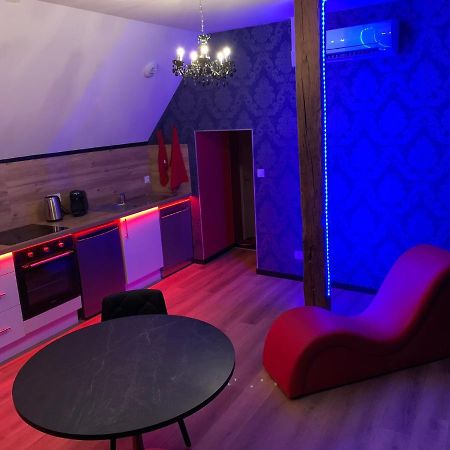 Bonnetable Love Room Avec Jacuzzi Prive מראה חיצוני תמונה
