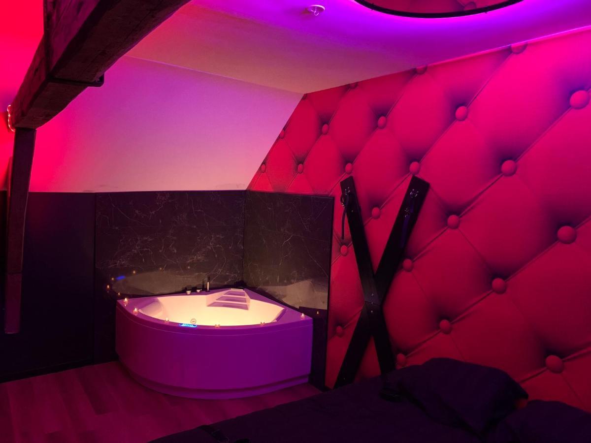 Bonnetable Love Room Avec Jacuzzi Prive מראה חיצוני תמונה
