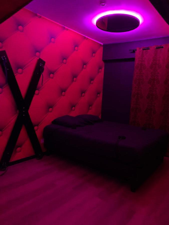 Bonnetable Love Room Avec Jacuzzi Prive מראה חיצוני תמונה